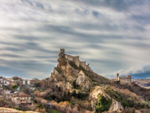 Roccascalegna abruzzo castle in the sky