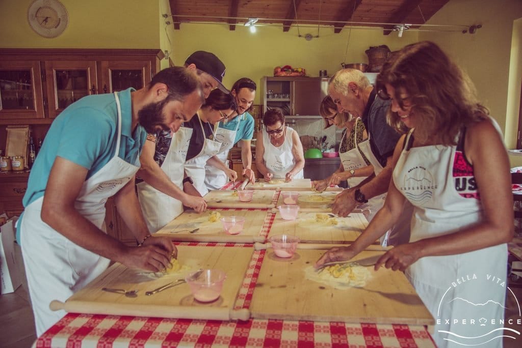 Traditional Italian Pasta Guitar - Artisan Cooking