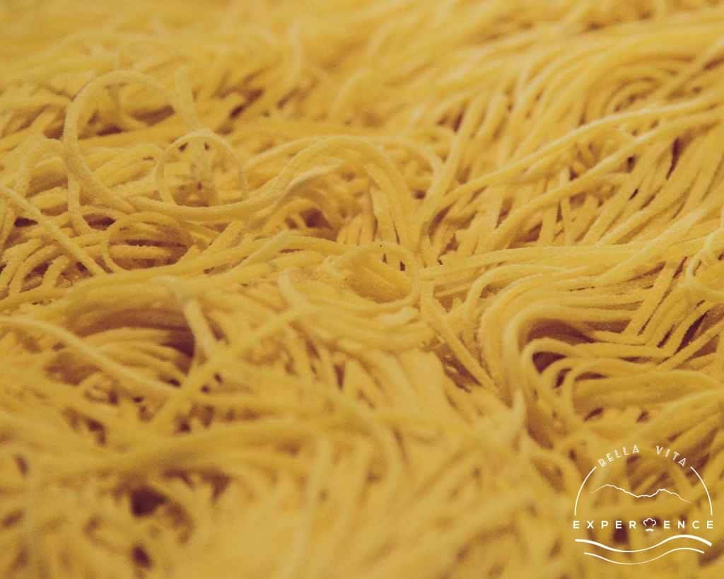 Spaghetti alla chitarra: history, origins and recipe - Gambero