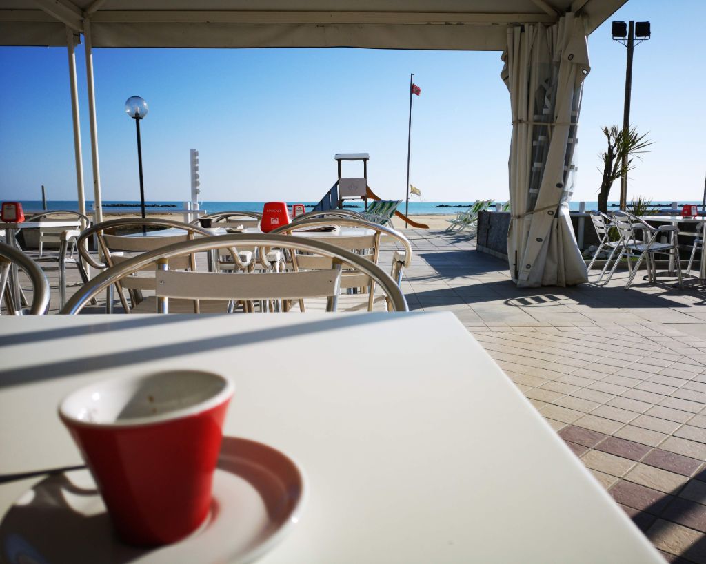 coffee roseto beach